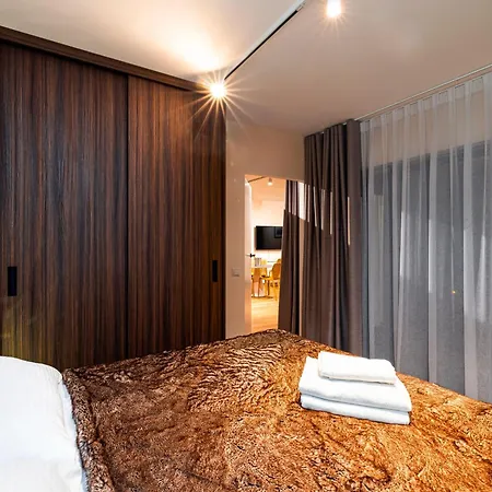 Easy Rent- The Art, Centrum, Free Parking דירה