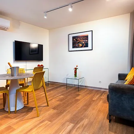 Easy Rent Apartments- The Art Apartment Lublin
